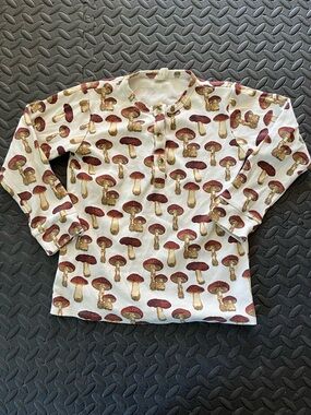Kate Quinn Mushroom Printed Long Sleeve 100% Organic Cotton Tshirt Size 8Y